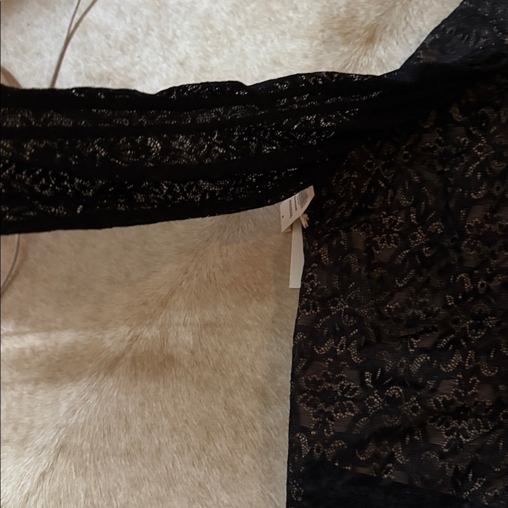 Wilfred Black Lace Long Sleeve Top NWT size Medium Anthropologie - Picture 4 of 7